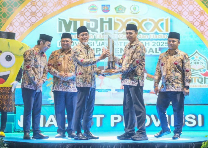 Sekda Jateng Buka MTQH XXXI di Tegal, Ajak Masyarakat Hidup Berpedoman pada Al-Qur’an