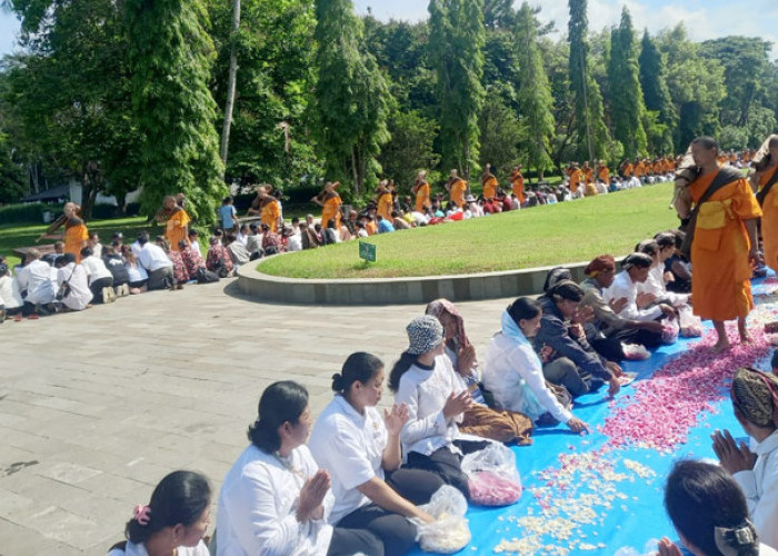 Ribuan Umat Budha Bakal Ikuti Perayaan Waisak 2024 di Borobudur