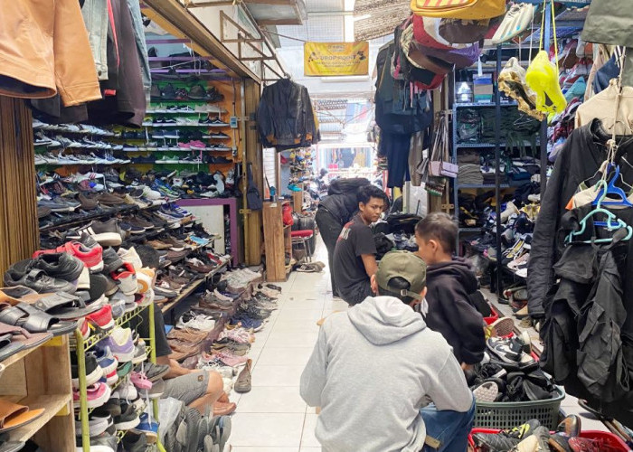 In This Economy, Sepatu Bekas di Kota Magelang Jadi Alternatif Kebutuhan Masyarakat