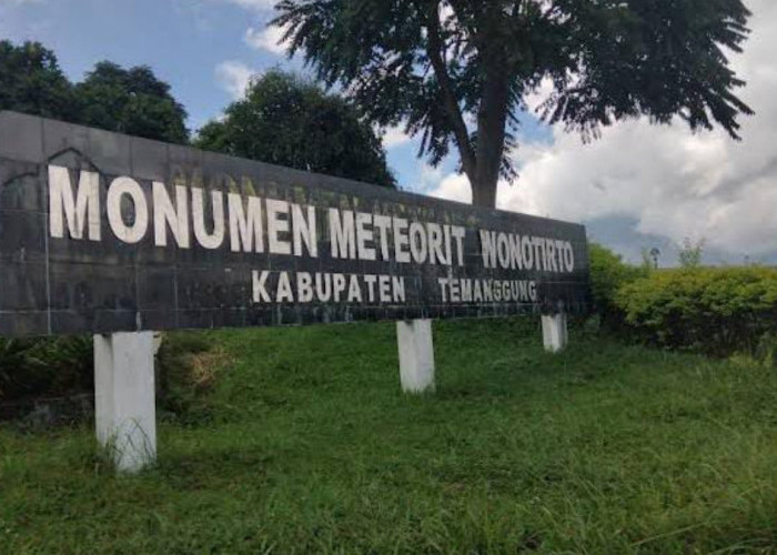 Menelusuri Sejarah di Monumen Meteorit Wonotirto Temanggung, Destinasi Wisata Gratis dan Edukatif 