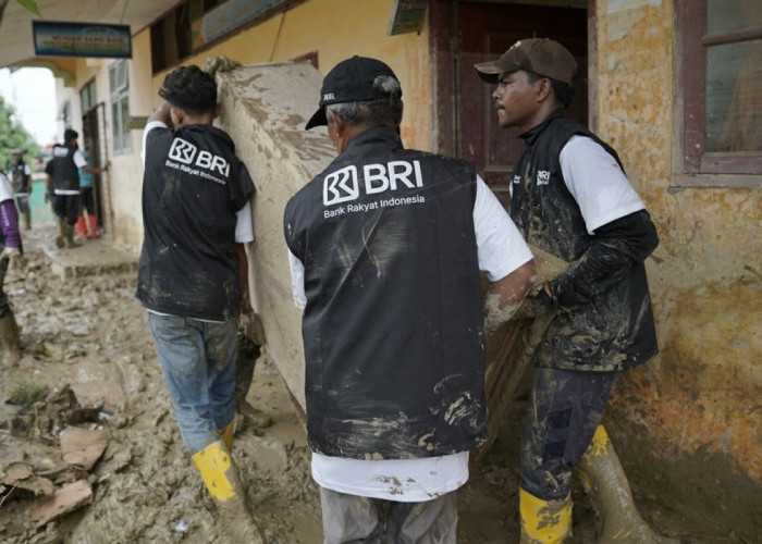 Dukung Pemulihan Pascabencana, Relawan BRI Peduli Terjun Langsung “Bersih-bersih Sekolah” di Aceh Tamiang