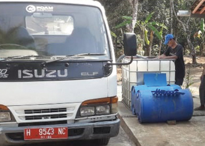 PDAM Tirta Perwitasari Purworejo Gelontor Bantuan Air Bersih Puluhan Tangki