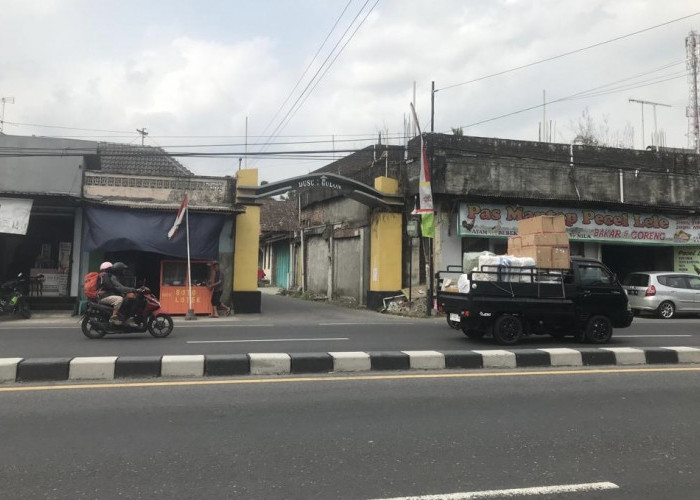Pembatas Jalan di Gulon Magelang Menuai Banyak Kritik Pengendara