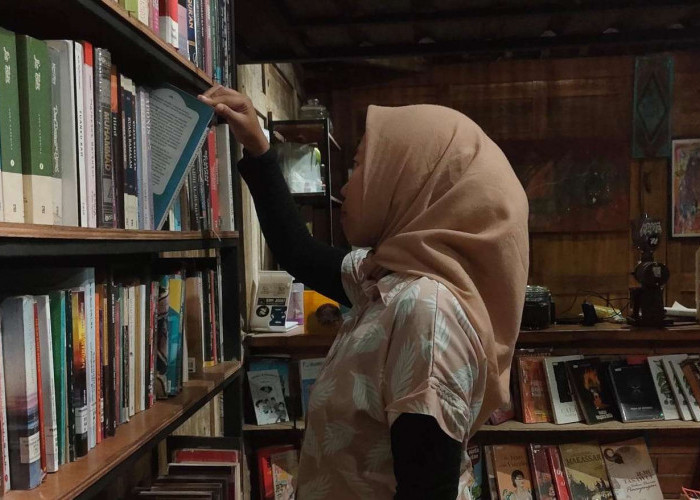 Ruang Literasi Kebun Makna di Magelang, Lawan Budaya Main HP dengan Buku dan Kopi