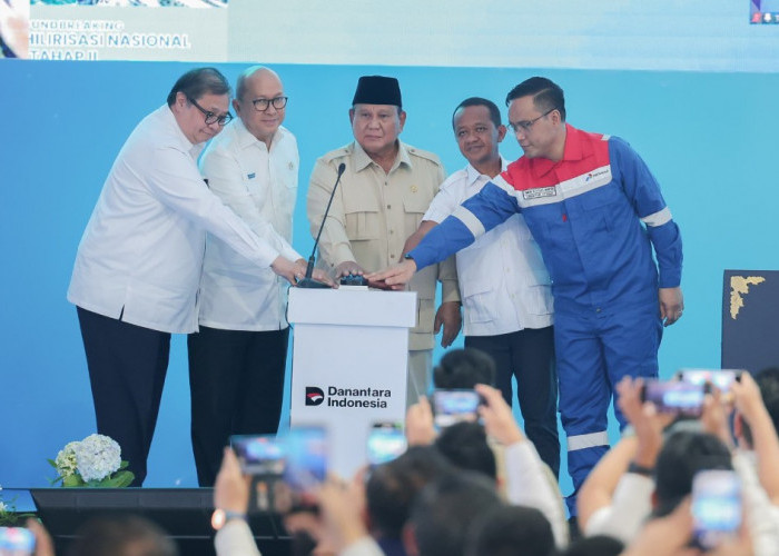 Prabowo Groundbreaking 13 Proyek Hilirisasi Rp116 Triliun di Cilacap, Targetkan 600 Ribu Lapangan Kerja