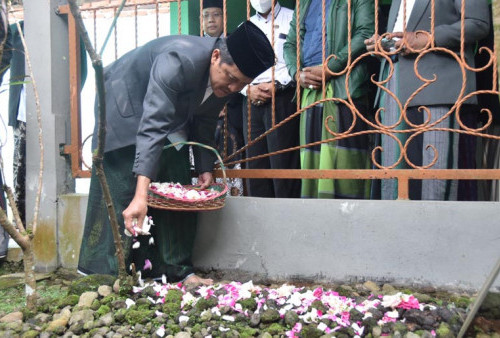  Hari Jadi Wonosobo Ziarahi Makam Mbah Mun, Bupati Memiliki Kenangan Khusus