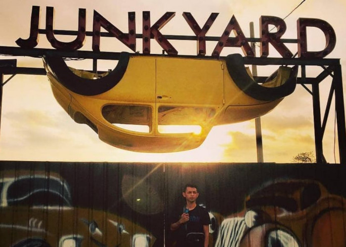 Serunya Junkyard Autopark & Cafe, Objek Wisata yang Recommended Dikunjungi Saat Liburan Tiba!
