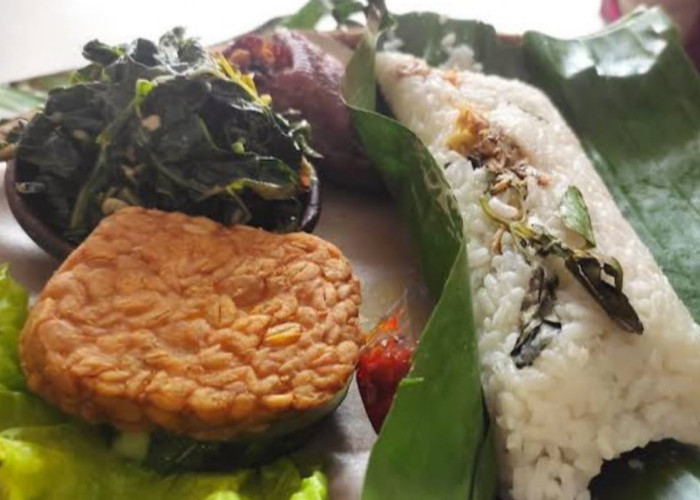 Menu nasi bakal Sego Ndeso