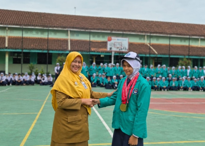Siswi SMPN 4 Magelang Kanaya Shafa Borong 4 Emas Cabang Selam di Kejurprov Pekalongan 2026