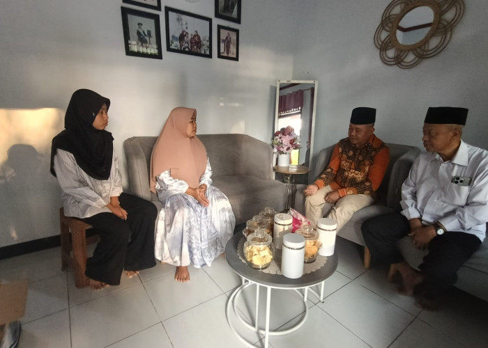 Fraksi PKS Kabupaten Magelang Takziah ke Rumah Nidia Aurelia, Sampaikan Duka Cita