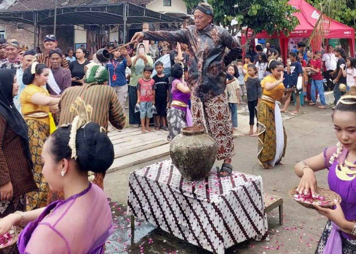 Meriahnya Tradisi Bajong Banyu Magelang, Perang Air Unik di Dawung Mertoyudan Sambut Bulan Suci Ramadan