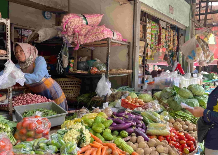 Harga Cabai Keriting di Pasar Rejowinangun Kota Magelang Mulai Turun Jadi Rp60 Ribu