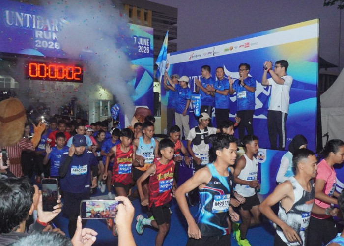 Taklukkan Rute 9 Kilometer, Siswi SMAN 3 Magelang Sukses Juarai Untidar Run 2026