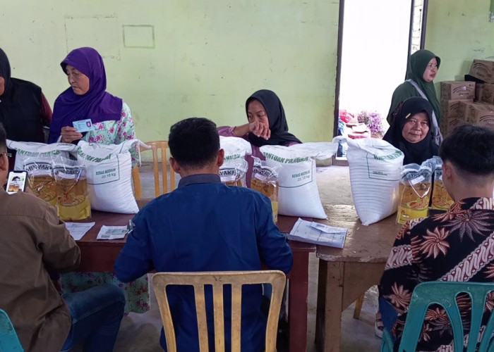 754.007 Warga di Magelang Raya Terima Bantuan Pangan, Setiap Keluarga Dapat 20 Kg Beras dan 4 Liter Minyak Gor