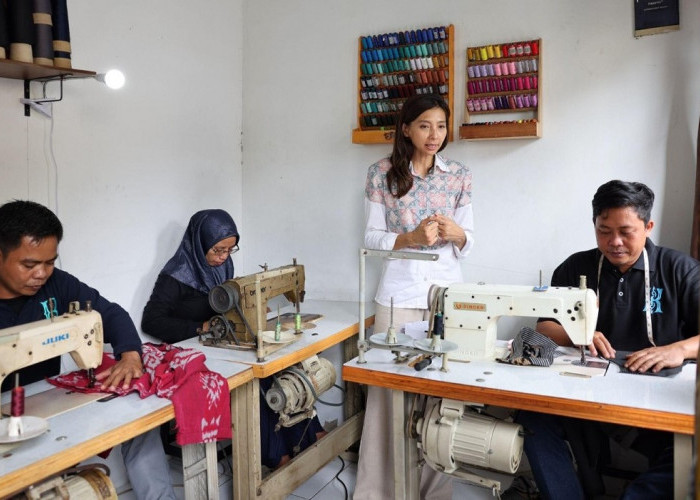 UMKM Binaan BRI ‘Kain Indonesia by Shifara’, Hidupkan Nafas Wastra Nusantara Lewat Koleksi Office Wear