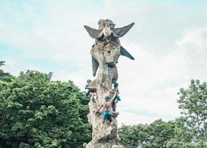 Tugu Lawet Sebagai Ikon Perjuangan Pengunduhan Sarang Burung Walet di Kebumen