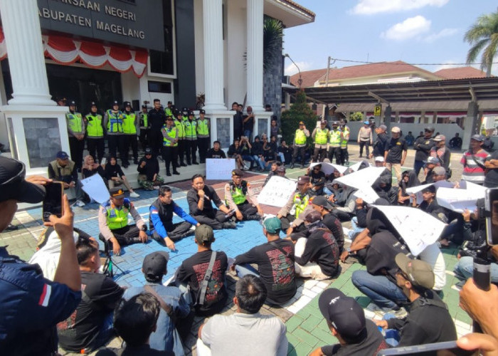 Warga Wonogiri Magelang Tuntut Kades Diproses Hukum Terkait Dana Desa