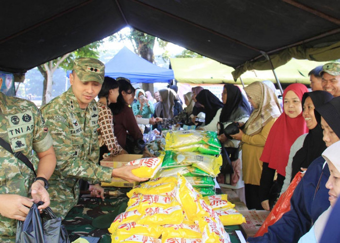 Sambut HUT ke-81 TNI, Kodim dan Yonarmed 11 Sediakan Sembako Murah untuk Warga Magelang