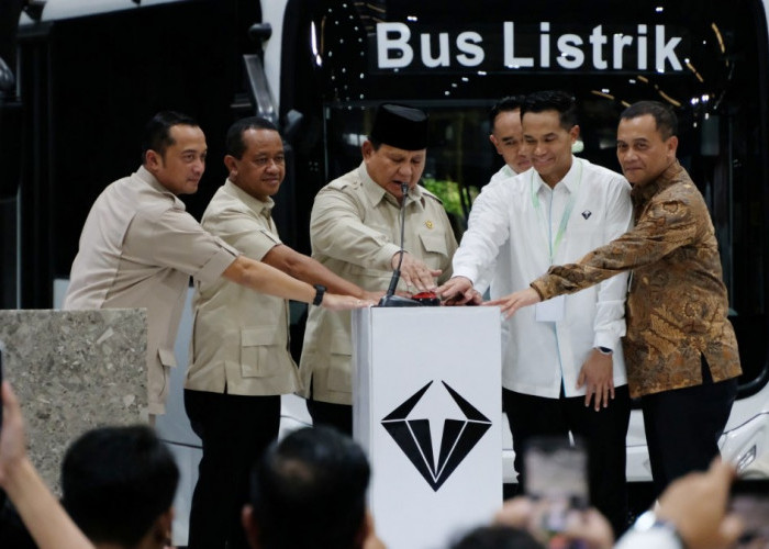 Presiden Prabowo Ingin Pemprov Beli Bus dan Truk Listrik Buatan Dalam Negeri