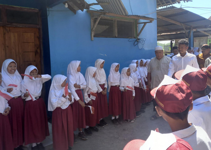 Teriakan Ratusan Siswa SD Pancuranmas Sambut Bagas Kaffa di Magelang