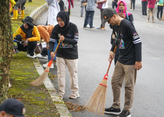 Tanpa Unjuk Rasa, Pekerja dan Walikota Magelang Peringati May Day dengan Bersih Lingkungan
