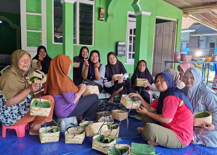 Kurban Tanpa Plastik di Kota Magelang, Warga Gunakan Besek dan Berdayakan Perajin Lokal