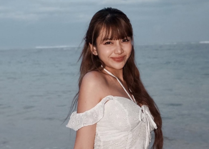 Lagu galau Ghea Indrawari penyanyi Indonesia yang banyak menyentuh penggemar