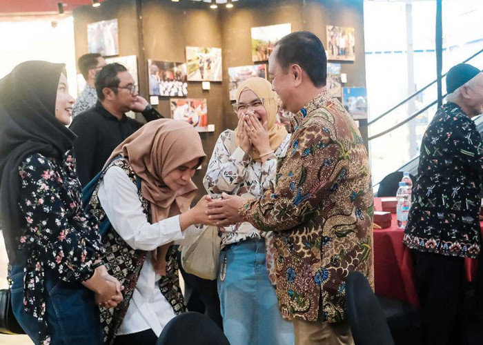 Rayakan Puncak HPN 2025, PWI Kota Magelang Beri Kado Hadiah Bagi Loper Koran