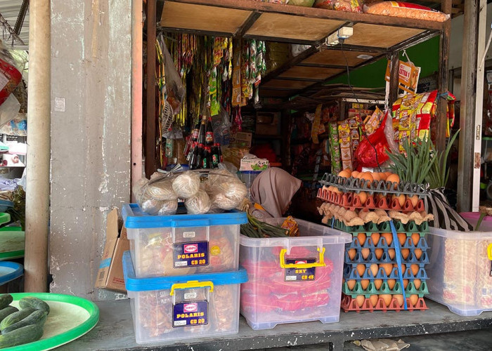 Harga Telur Ayam di Pasar Rejowinangun Kota Magelang Anjlok Jadi Rp23 Ribu per Kilogram