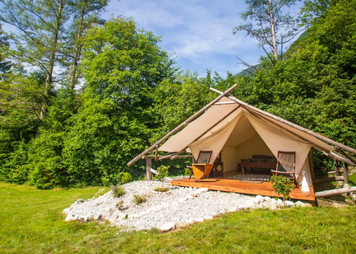 5 Lokasi Glamping Dengan View Terbaik di Magelang, Camping Mewah Harga Murah