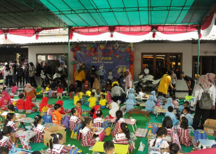 Ratusan Anak Ramaikan Lomba Mewarnai HUT Perhubungan di Kota Magelang