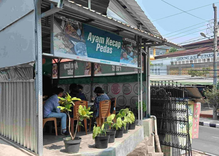 Lezat dan Ramah di Kantong, Ayam Kecap Pedas Jadi Kuliner Favorit Mahasiswa Untidar Magelang