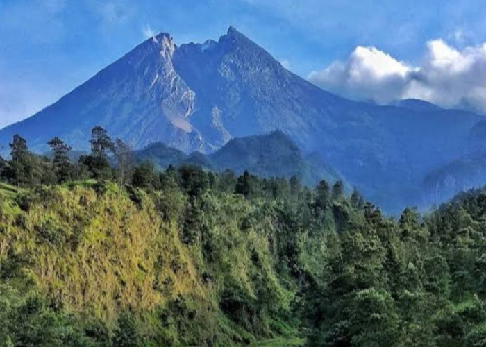 5 Rekomendasi Spot Melihat Gunung Merapi yang Paling Cantik dan Cocok untuk Hunting Foto 