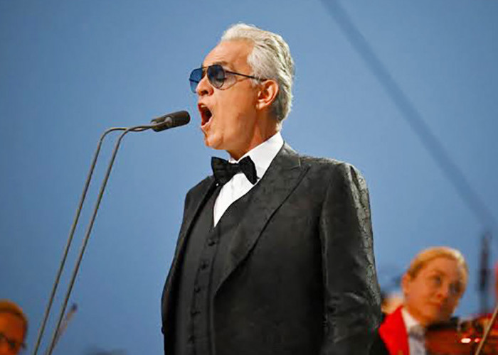 Buntut Penolakan, Baliho Konser Andrea Bocelli di Borobudur Magelang Akhirnya Diturunkan