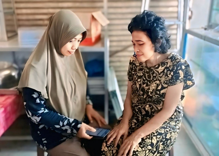 Bangkit dari Keterbatasan, Usaha Kue Tantiningsih Mampu Topang Ekonomi Keluarga Berkat Sinergi Holding UMi