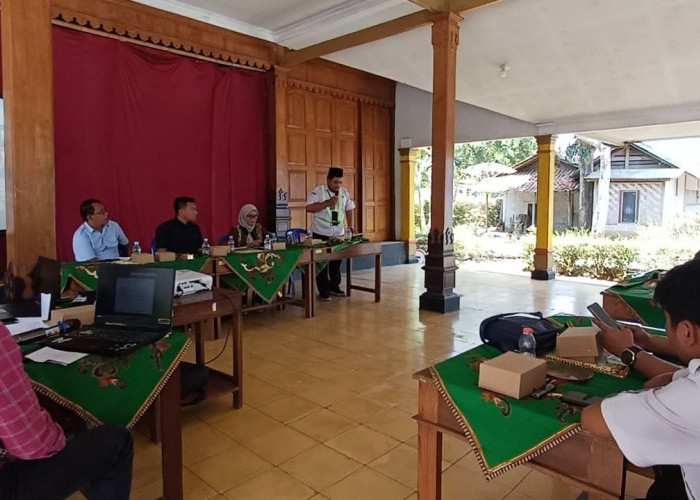 Jalan Poros Kemanukan-Semawung Purworejo Direhabilitasi, Warga Diminta Bersabar