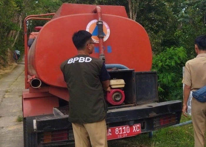 Kemarau Basah, Desa Somorejo Bagelen Jadi Satu-Satunya Lokasi Droping Air Bersih di Purworejo