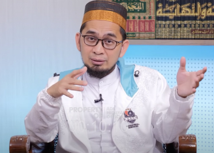 Doa Iftitah Menurut Adi Hidayat Pakai Inni atau Langsung Wajjahtu?