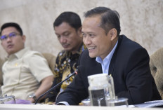 Seragam Training dan Pendidikan di Tengah Jurang Sosial