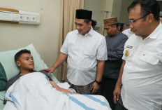 Wagub Jateng Taj Yasin Jenguk Siswa Korban Atap Kelas Roboh di Sragen