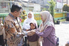 Momen Haru Siswi Yatim di Kota Magelang, Rapornya Diambilkan Langsung Walikota