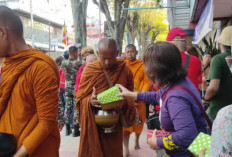 Jalan Kaki 666 Km ke Borobudur, Kaki Puluhan Bhikkhu Melepuh demi Pesan Damai Dunia