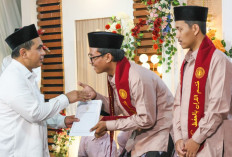 Pemprov Jateng Salurkan Bisyaroh bagi Enam Santri Penghafal Al-Qur'an di Kudus