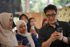 Tingkatkan Penjualan Digital, UMKM Ecoprint Magelang Dilatih Fotografi Smartphone