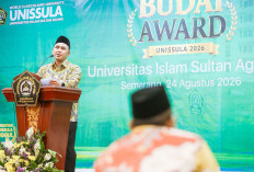 Berdayakan UMKM dan Guru Agama, Wagub Jateng Taj Yasin Raih Budai Award 2026