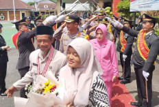 18 Personel dan PNS Polres Purworejo Purna Tugas, Dilepas dengan Tradisi Pedang Pora Penuh Haru