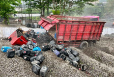 Truk Pengangkut Bahan Kimia Diduga Rem Blong di Kertek Wonosobo, Sopir Luka Bakar