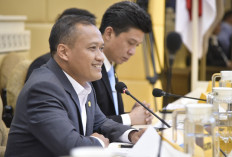 Membenahi Mesin yang Lama, Menyiapkan Lompatan yang Baru