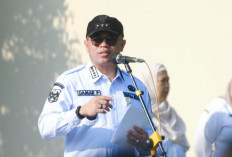 Jalan Berlubang Makan Korban, Walikota Magelang Ganti Gerobak Bakso yang Hancur