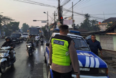 Pemotor Luka Berat Setelah Ditabrak Truk di Simpang Tiga Semen Salam Magelang